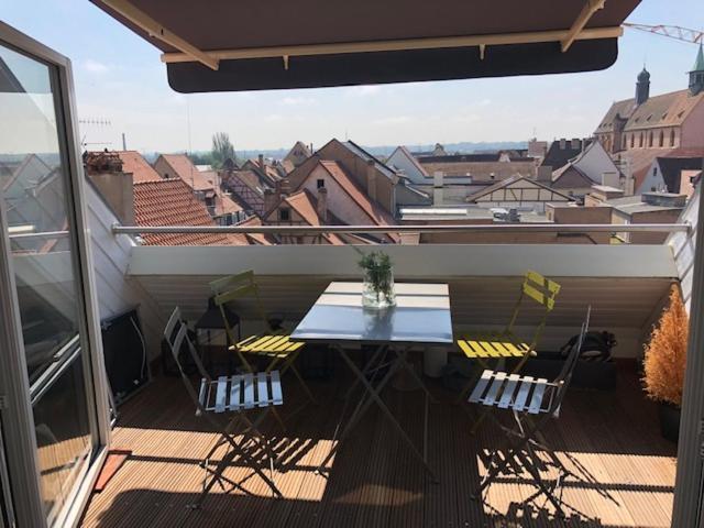 La Cle Des Toits Apartment Colmar Bagian luar foto